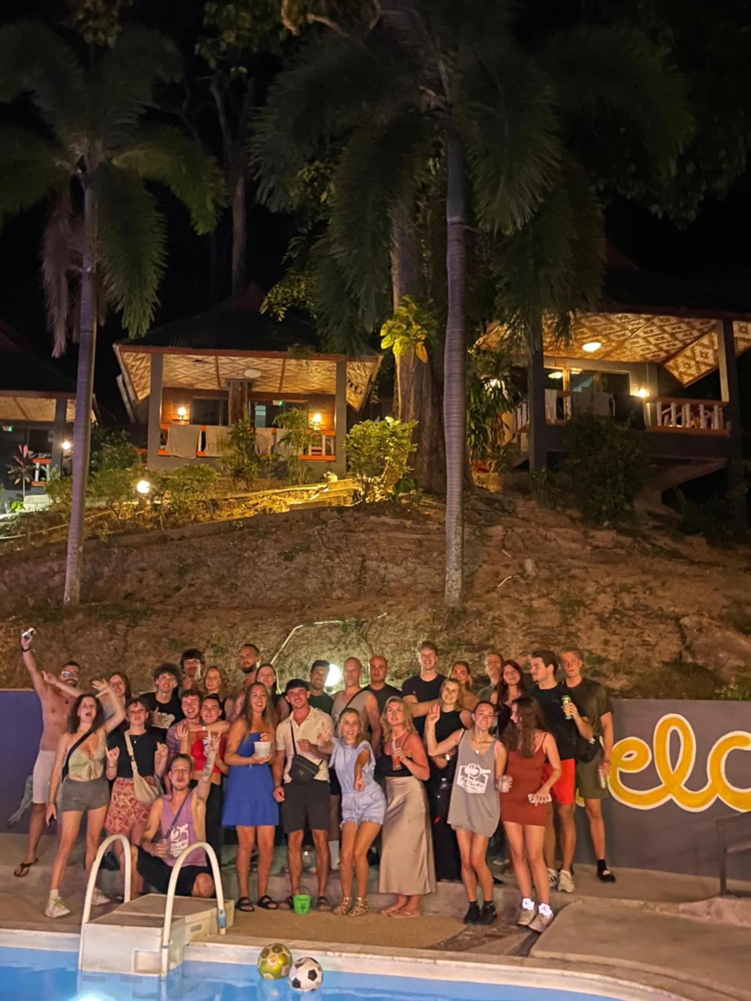 Hostel Social Quarters Strand Railay Exterior foto